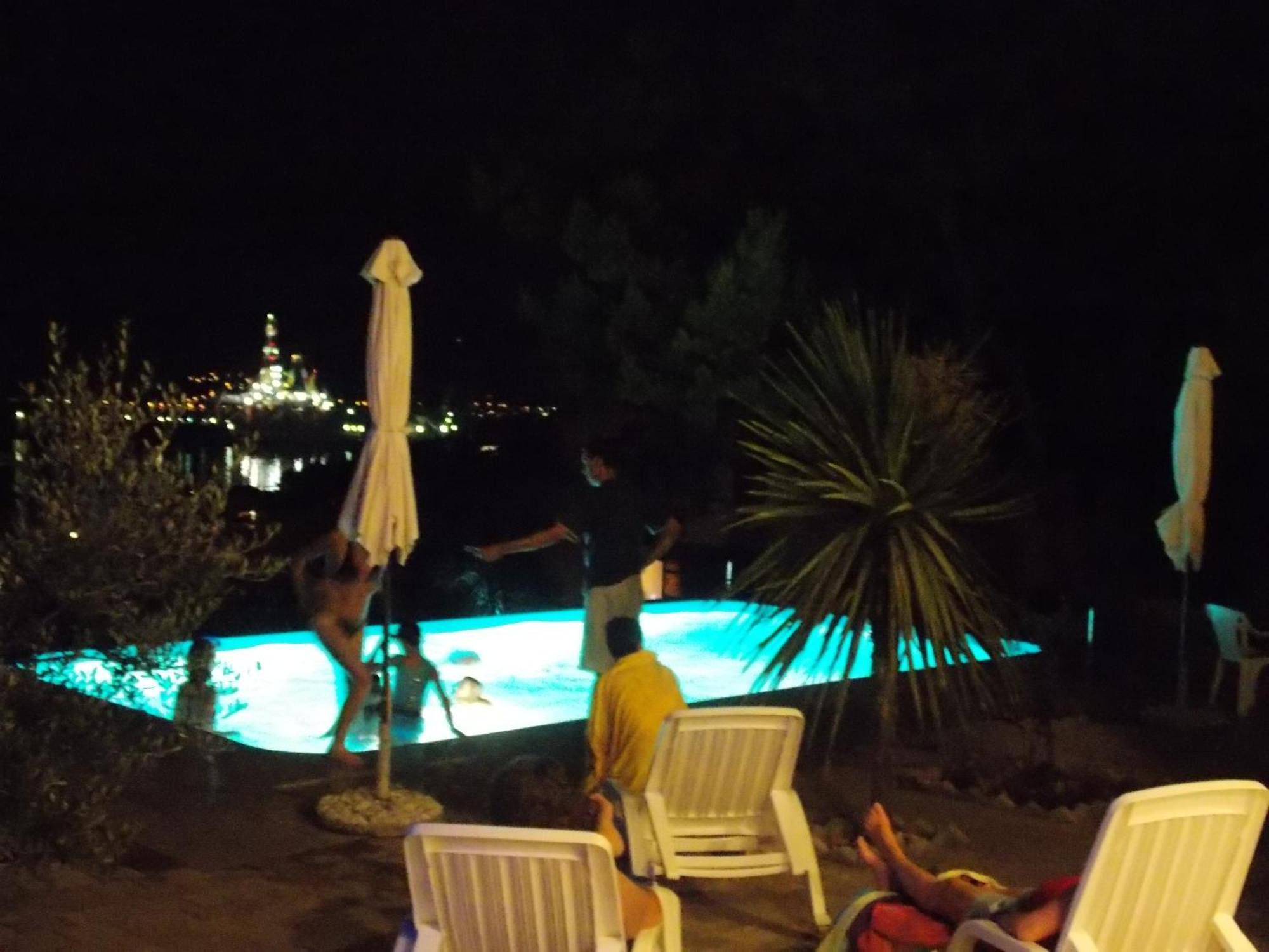 Apartments Villa Goja Трогир Стая снимка