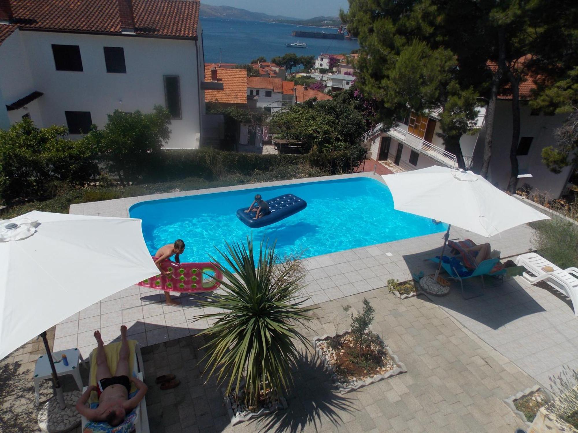 Apartments Villa Goja Трогир Стая снимка