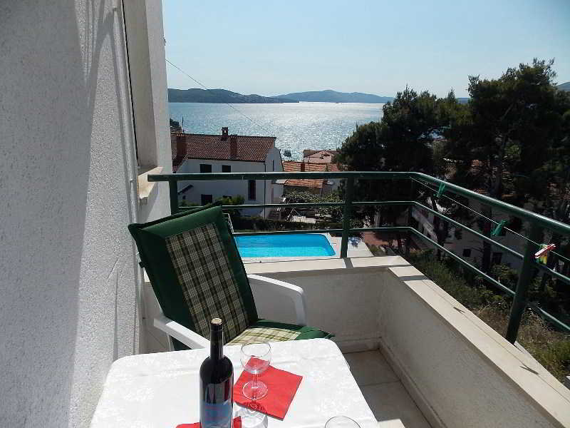Apartments Villa Goja Трогир Екстериор снимка