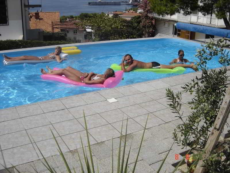 Apartments Villa Goja Трогир Екстериор снимка
